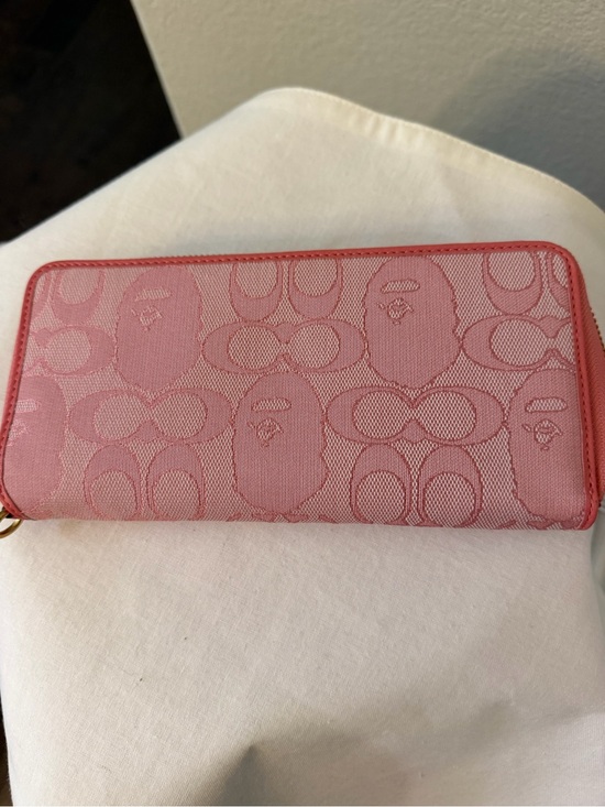 BAPE X Coach LIMITED EDITION Pink Zip-Around Signature Wallet